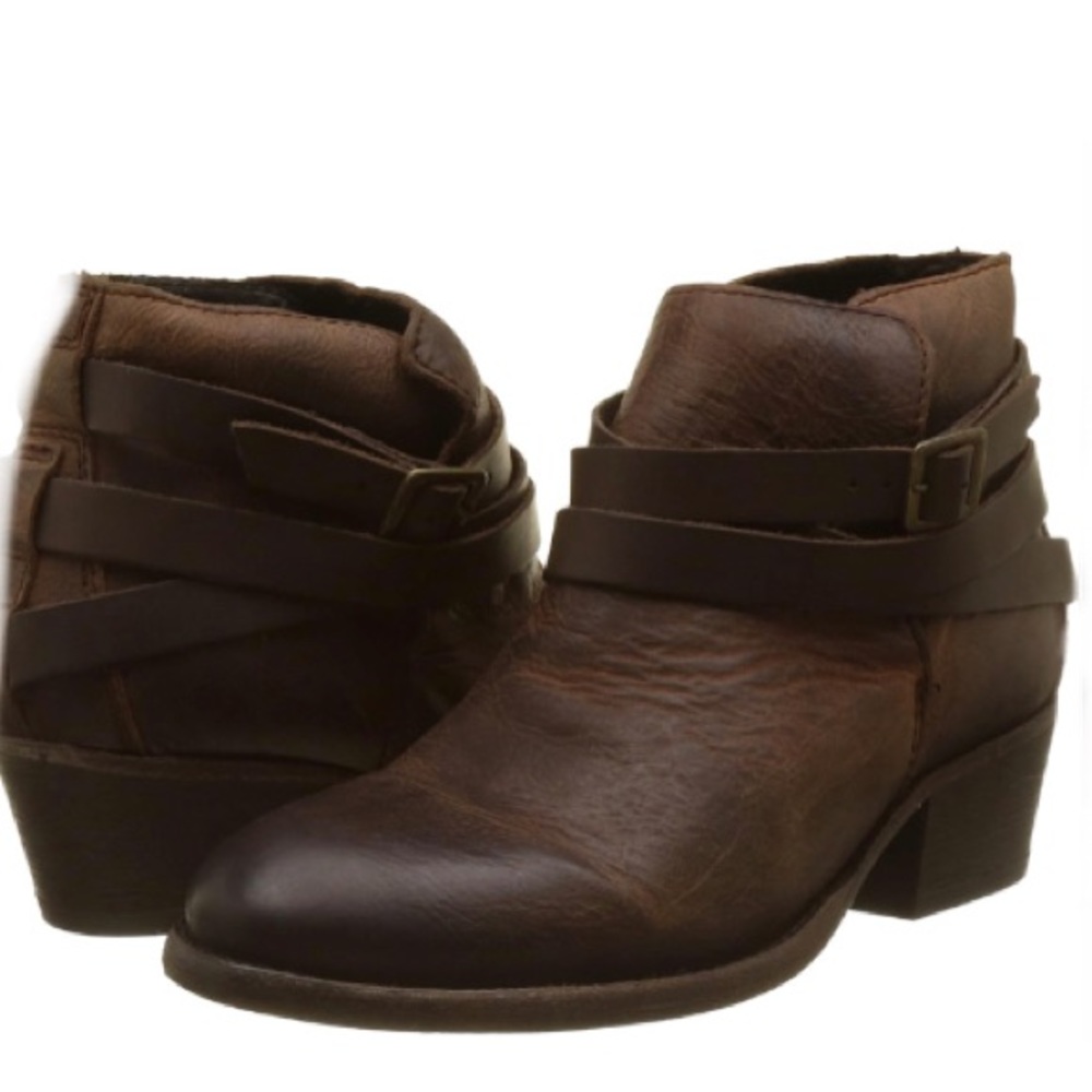 🔥1/2 of Summer Sale!🔥 H by HUDSON Horrigan Belted Ankle Boot